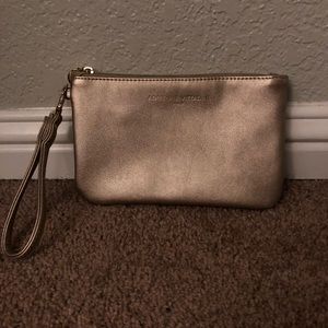 Adrienne Vittadini Gold Wrstlet